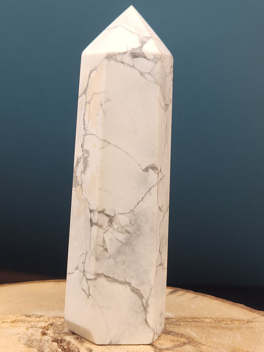 Howlite Tower HT-001S3-149