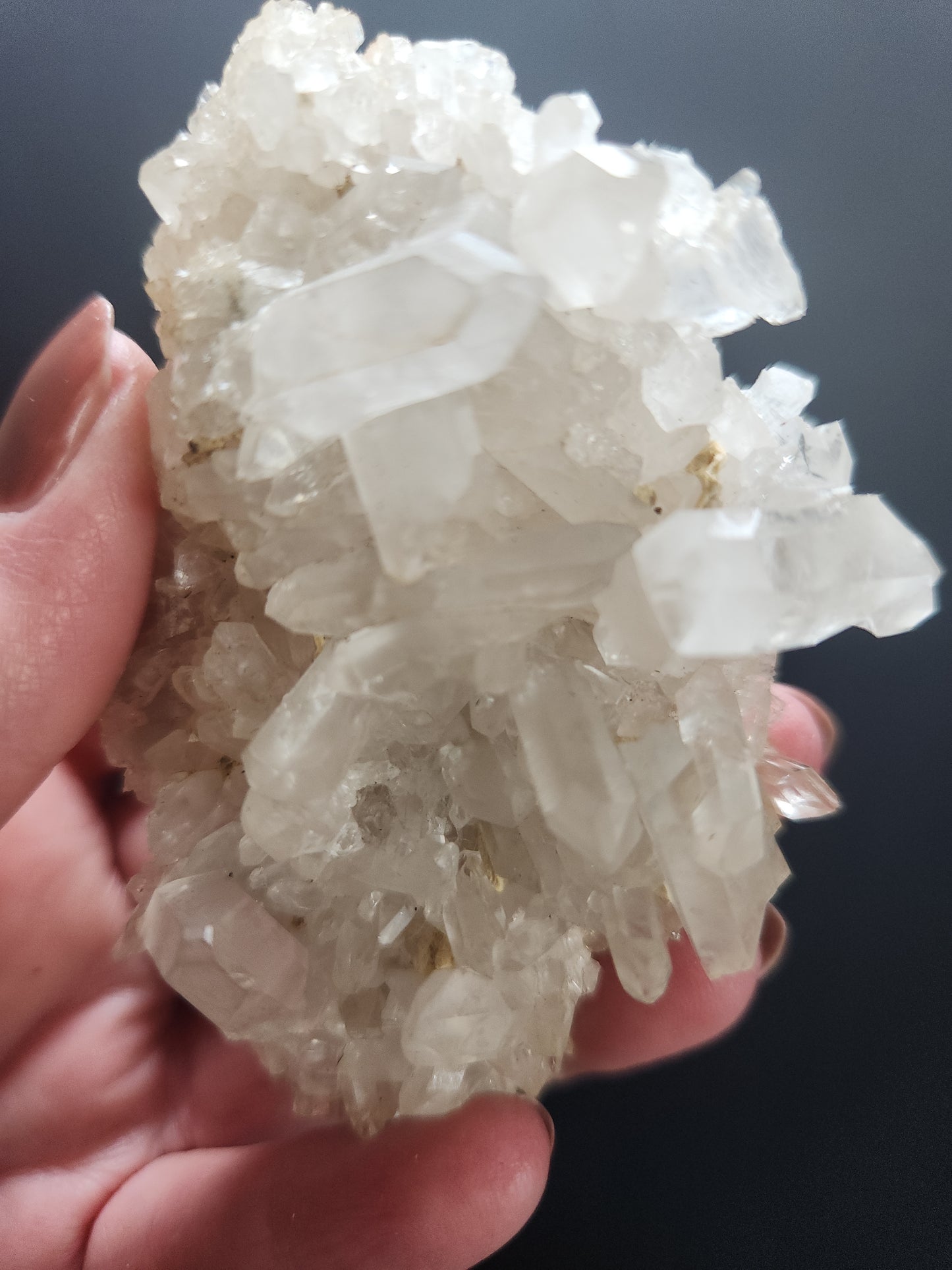 Clear Quartz Cluster 121g