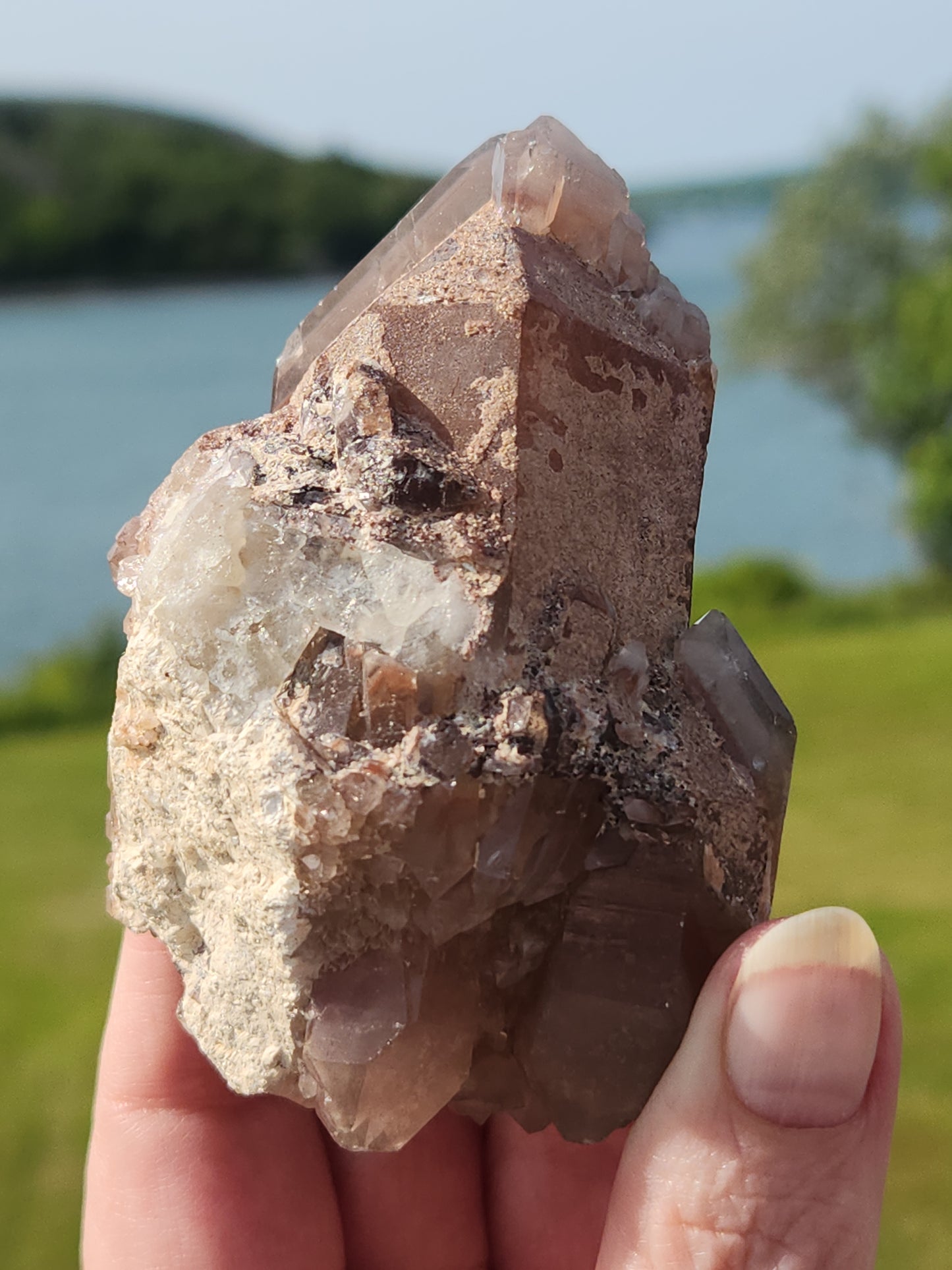 Hematoid Quartz Point HQP-014S-221
