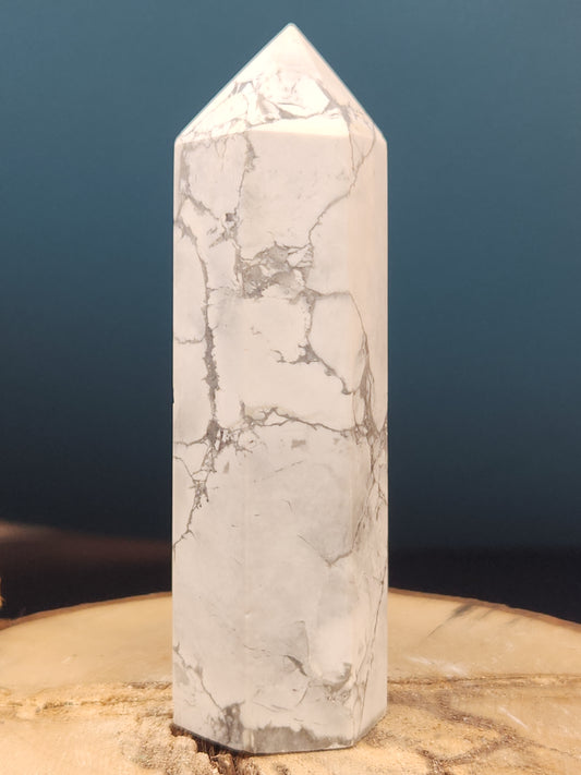 Howlite Tower HT-003S3-125