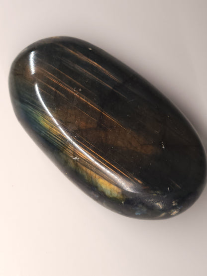 Labradorite Palmstone 96g