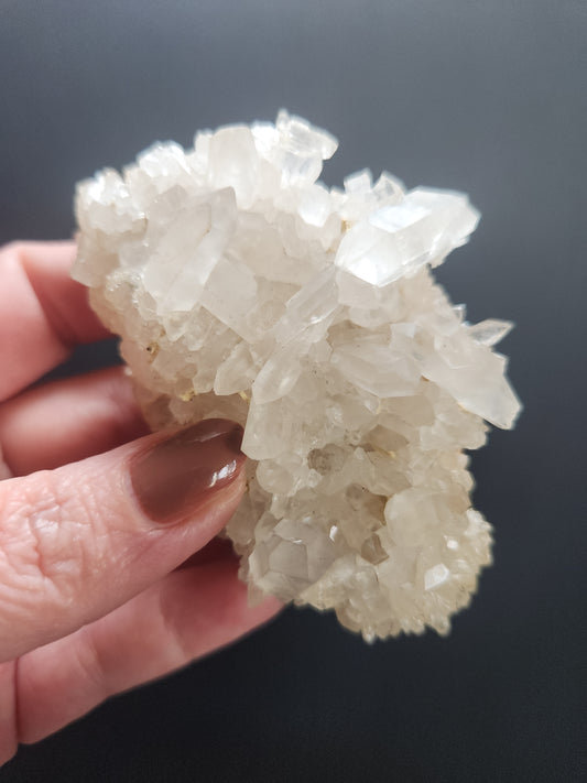 Clear Quartz Cluster 121g