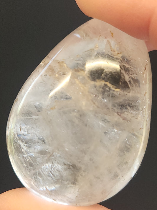 Clear Quartz Egg 67g